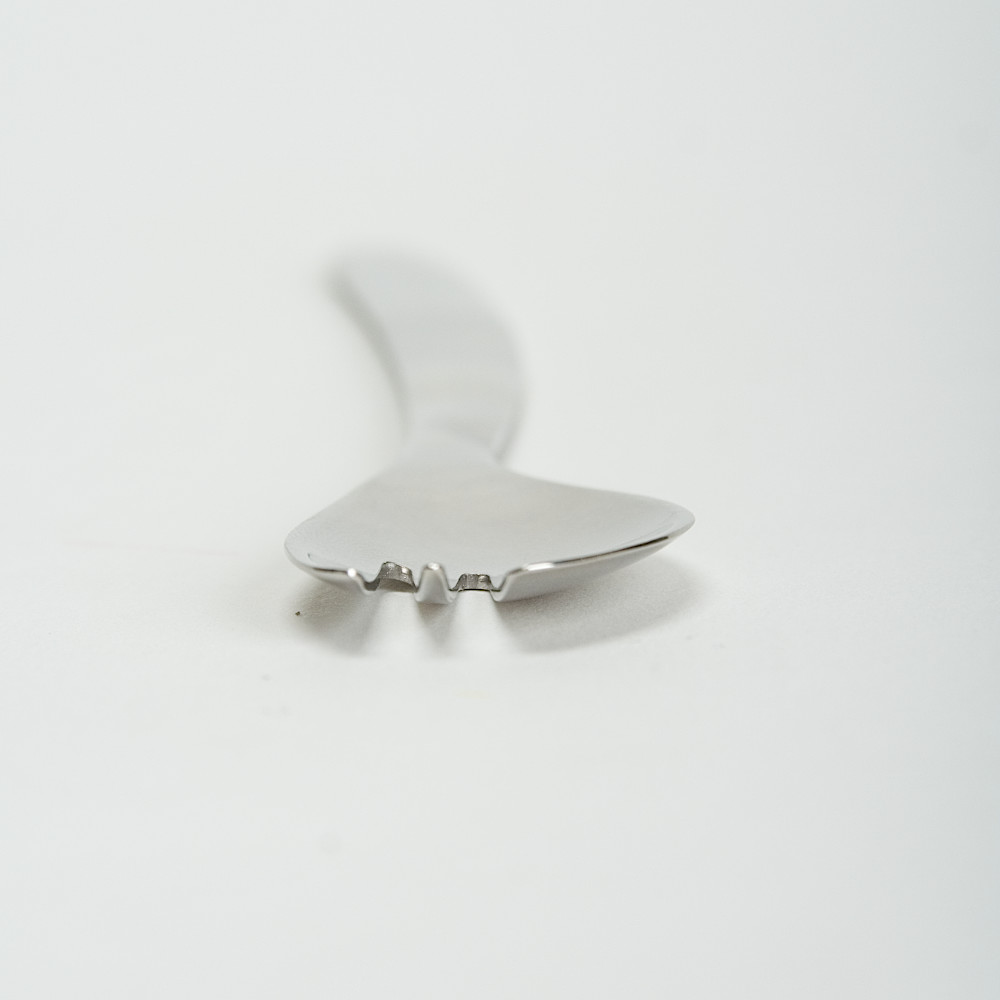 CUT-L10 �J�b�g�t�H�[�N��L�n���h���F���ʎʐ^